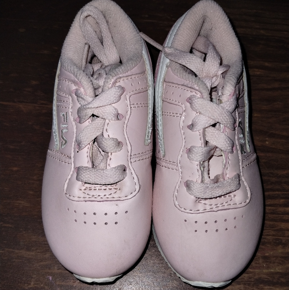 Fila girl's toddler shoes size 8 light pink